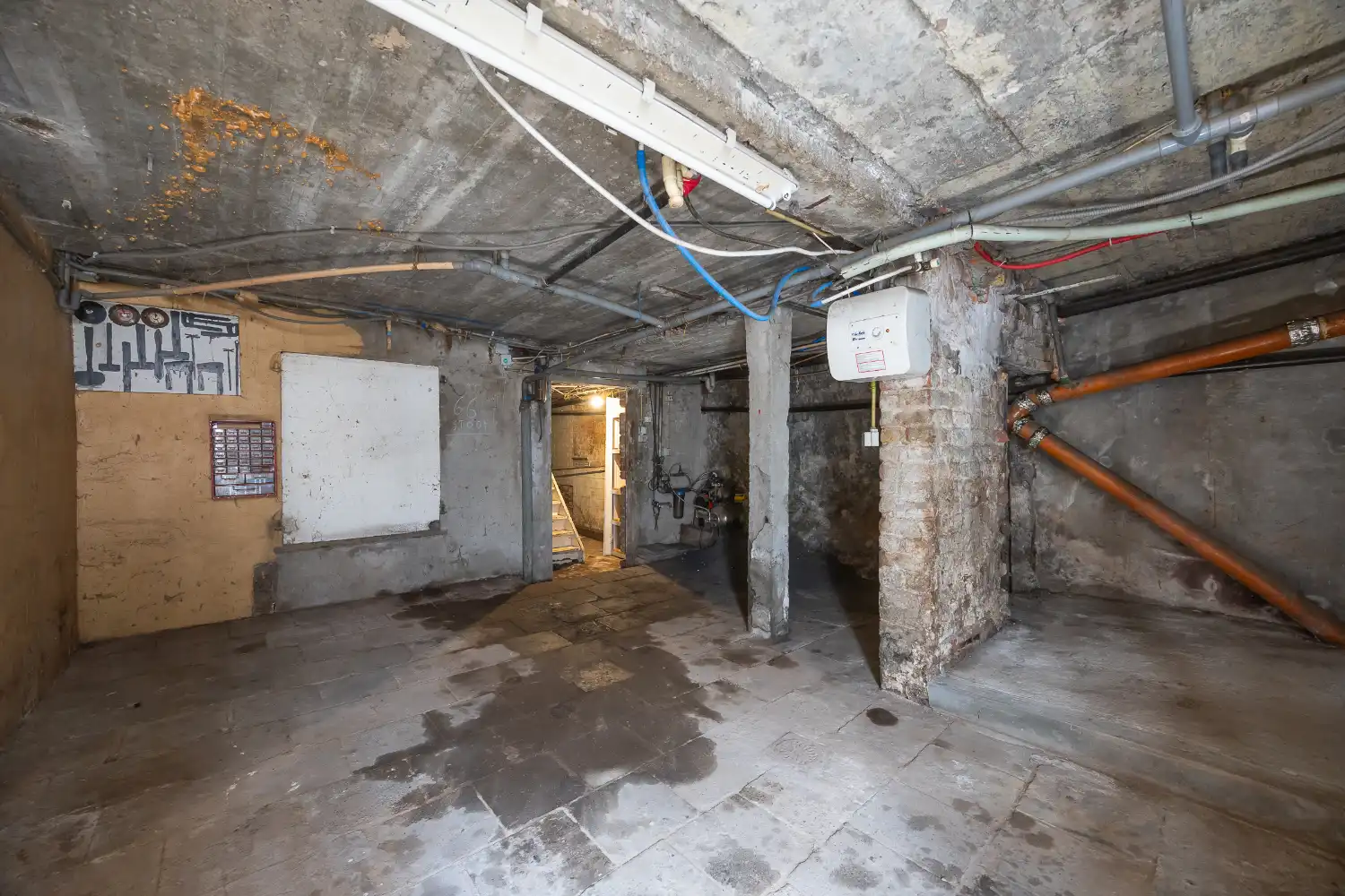 Te renoveren woning met 3 slaapkamers foto 16