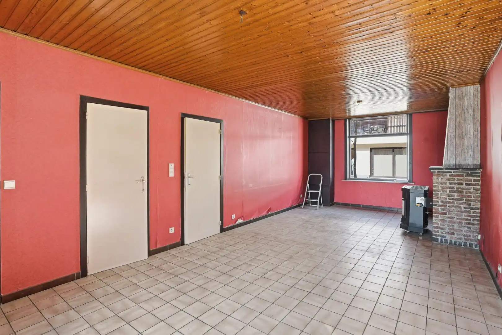 Te renoveren woning in centrum Eernegem foto 5