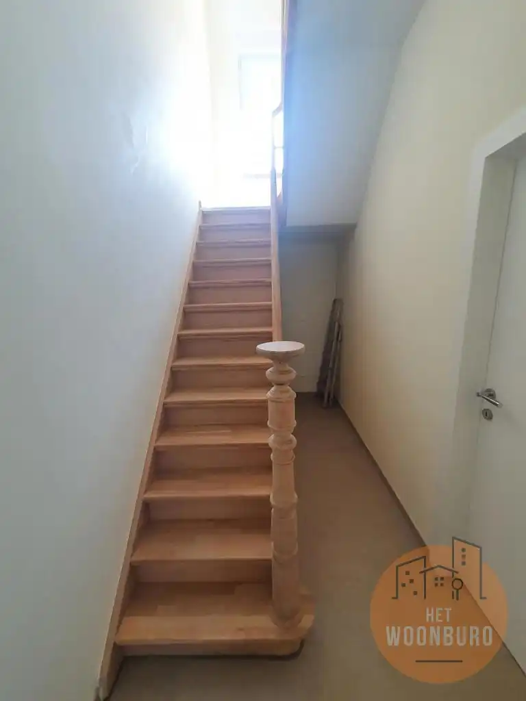 Woning HOB met garage en tuin foto 14