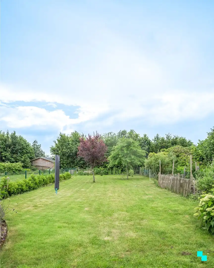 Ruim halfopen met grote tuin in Meilegem foto 19