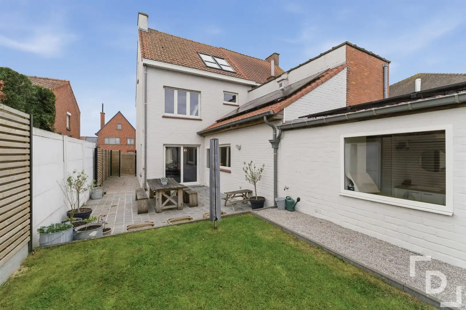 Gerenoveerde HOB met 3 slaapkamers en tuin te koop in Sint-Jan. foto 29