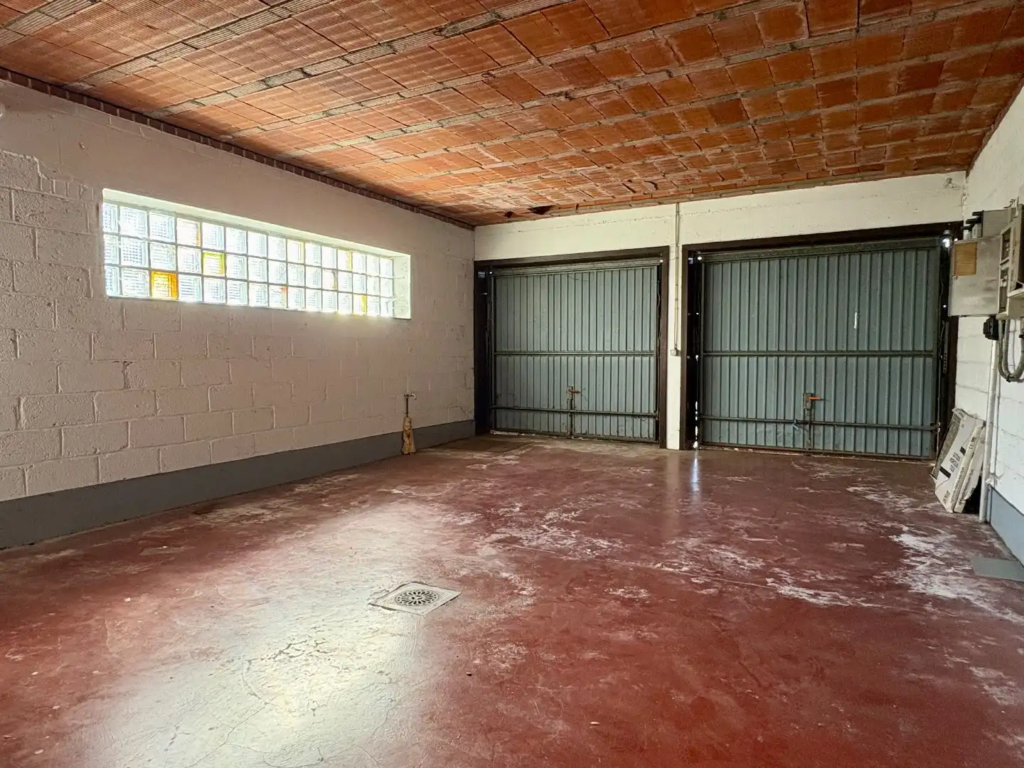 Ruime alleenstaande woning te koop met veel potentieel in Bissegem  foto 12