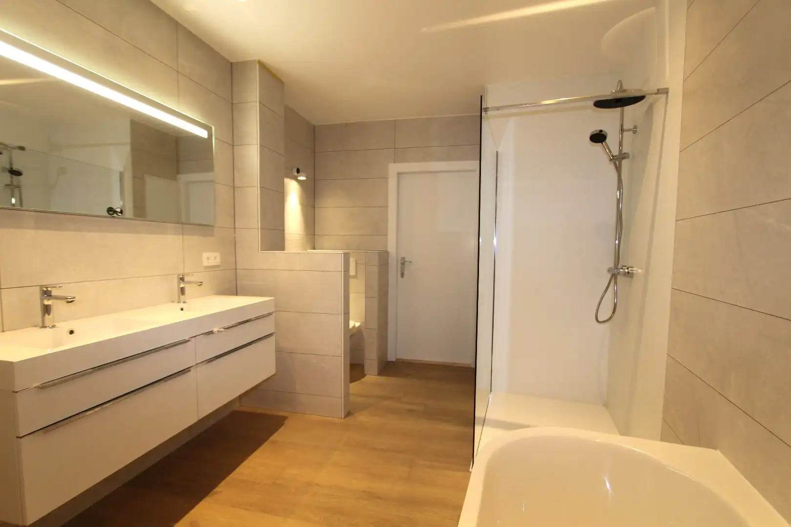 RIANT APPARTEMENT MET 3 SLAAPKAMERS EN GROOT TERRAS foto 11