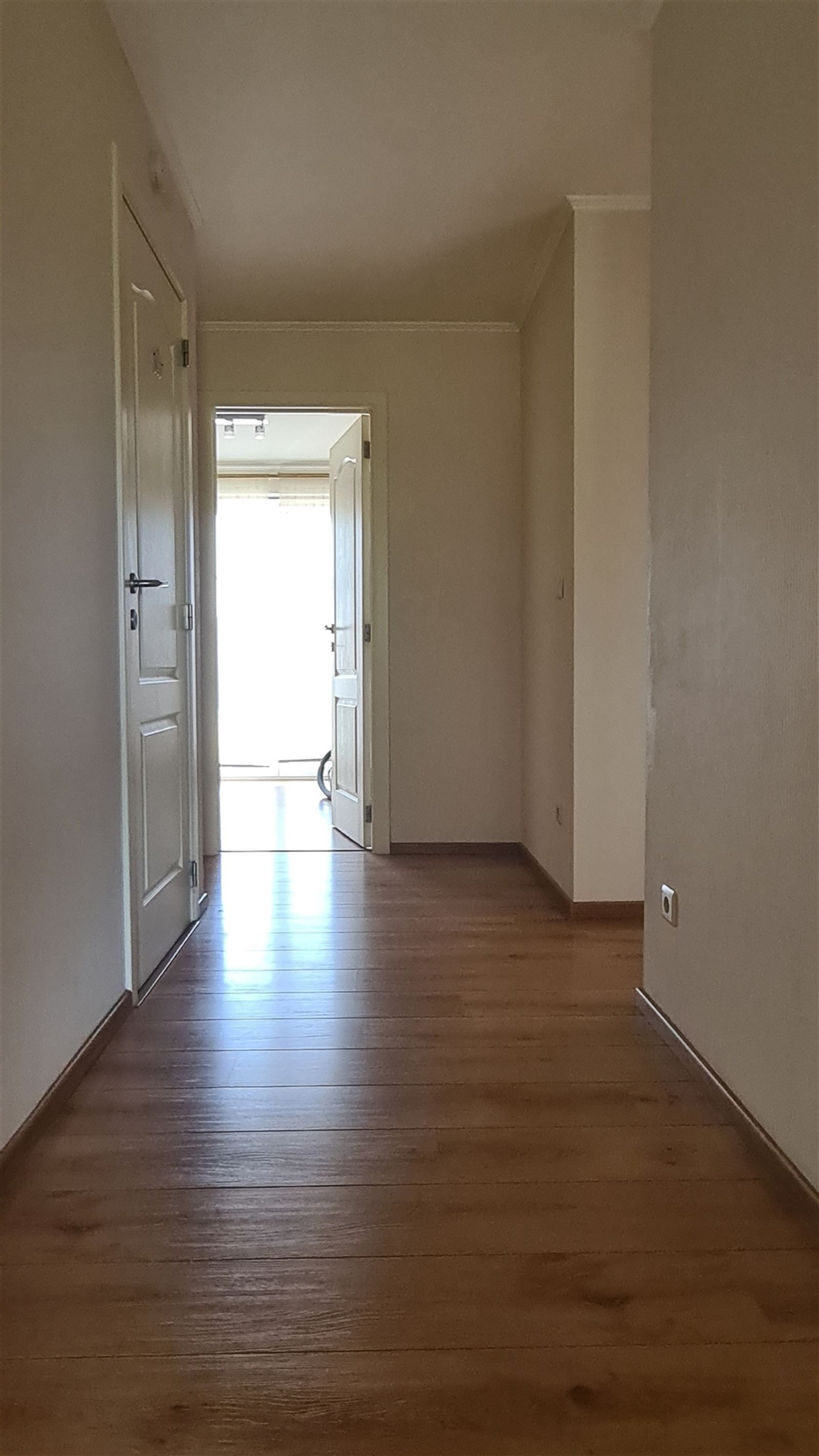 Ruim appartement in centrum Munsterbilzen foto 9