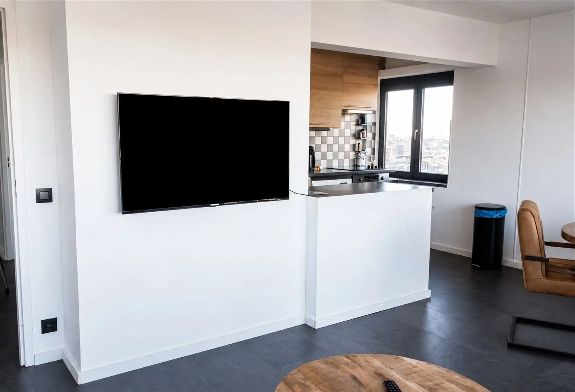 Gerenoveerd appartement van 74 m² met 2 slaapkamers! foto 2