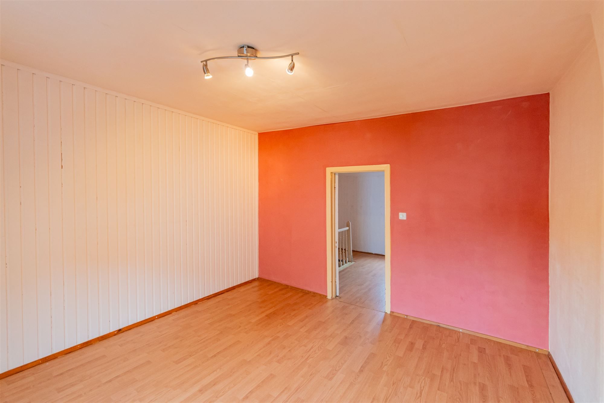 Te renoveren 3-gevel woning te koop in Beersel foto 10