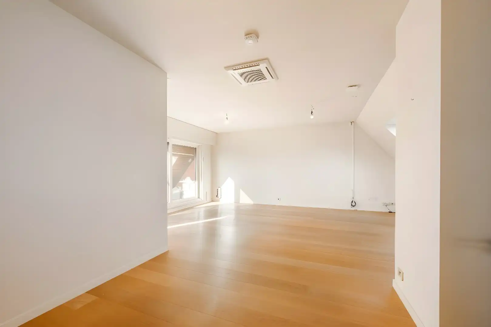 INSTAPKLAAR PENTHOUSE (114 m²) MET 2 SLKS IN HARTJE AALTER foto 3