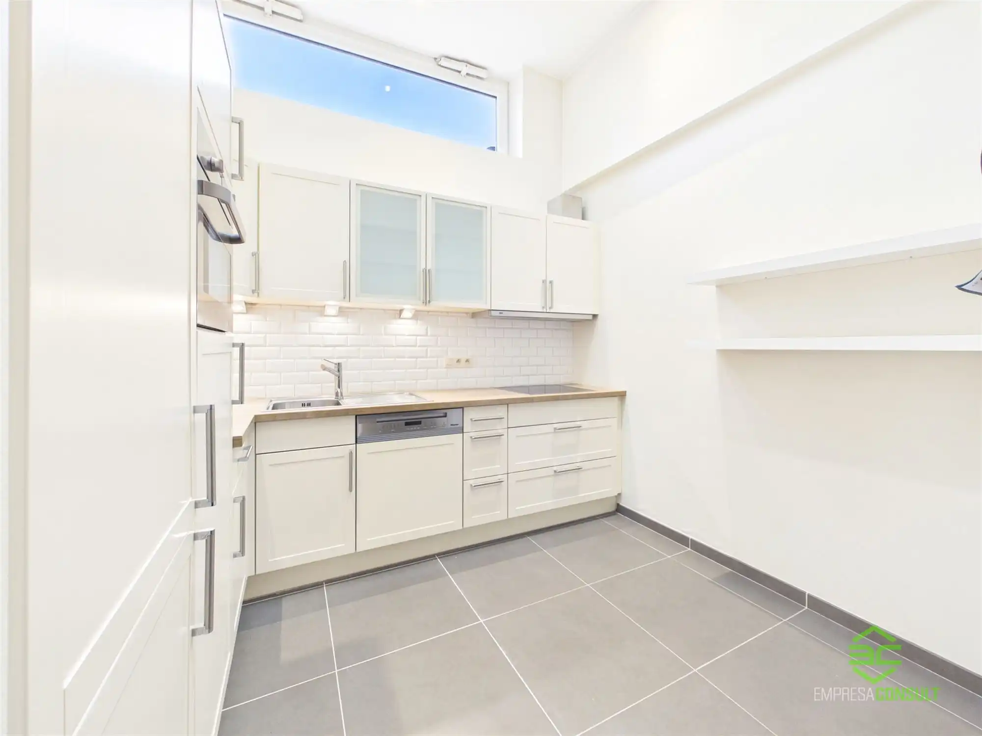 Gerenoveerde rijwoning met 3 slpk in het centrum! foto 7