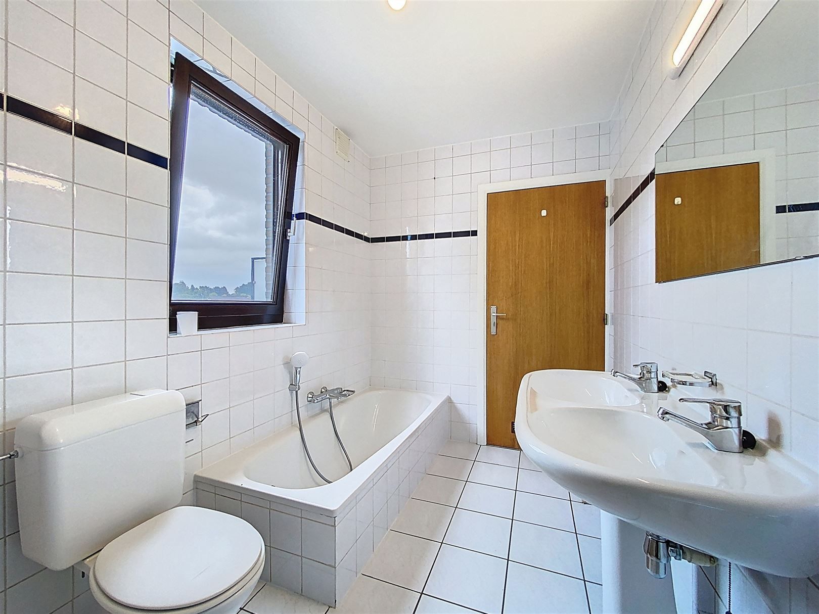 Duplexappartement met lift en terrassen nabij centrum Brasschaat  foto 6