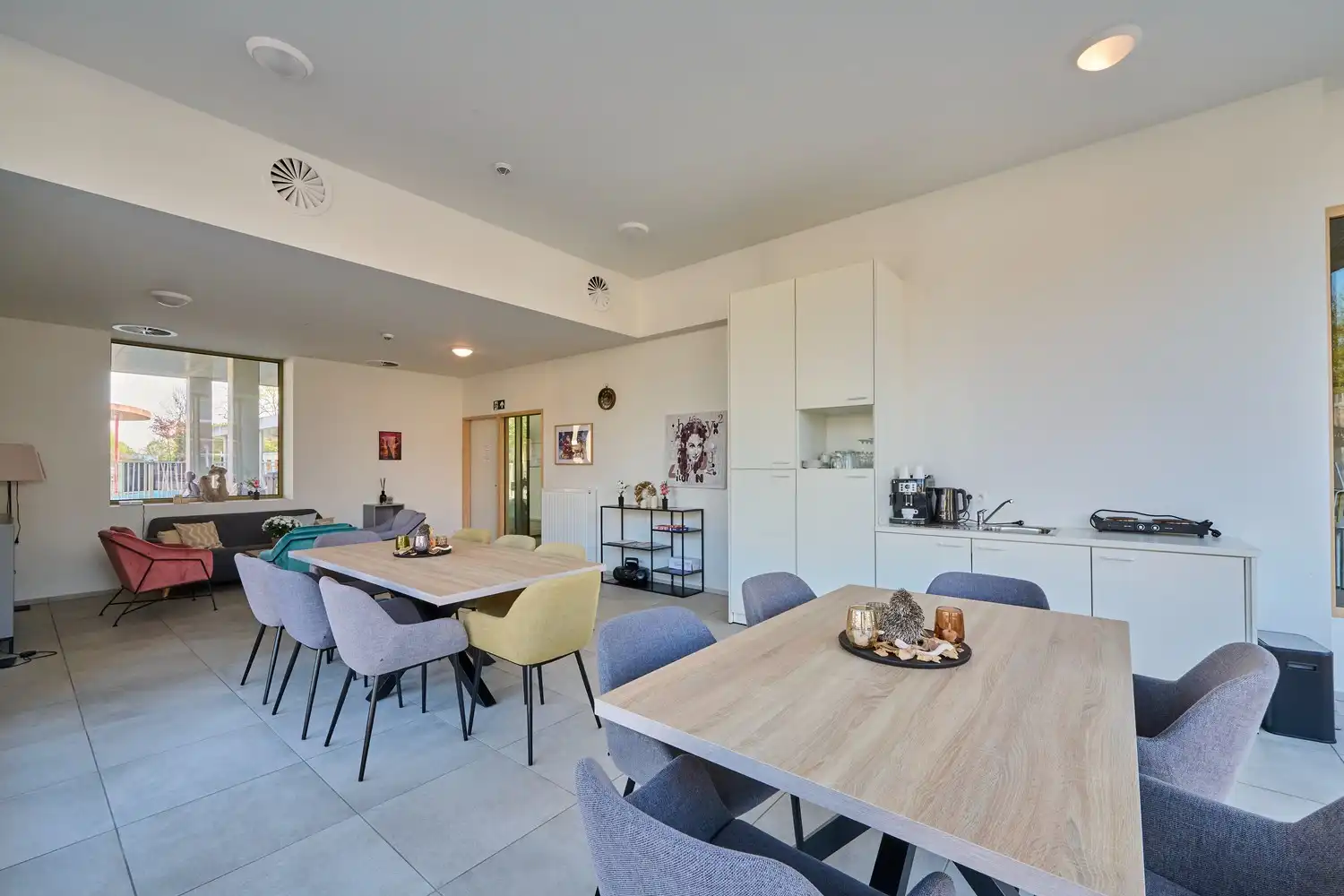 Ideaal gelegen serviceflat (tweede verdieping) met zongericht terras foto 17