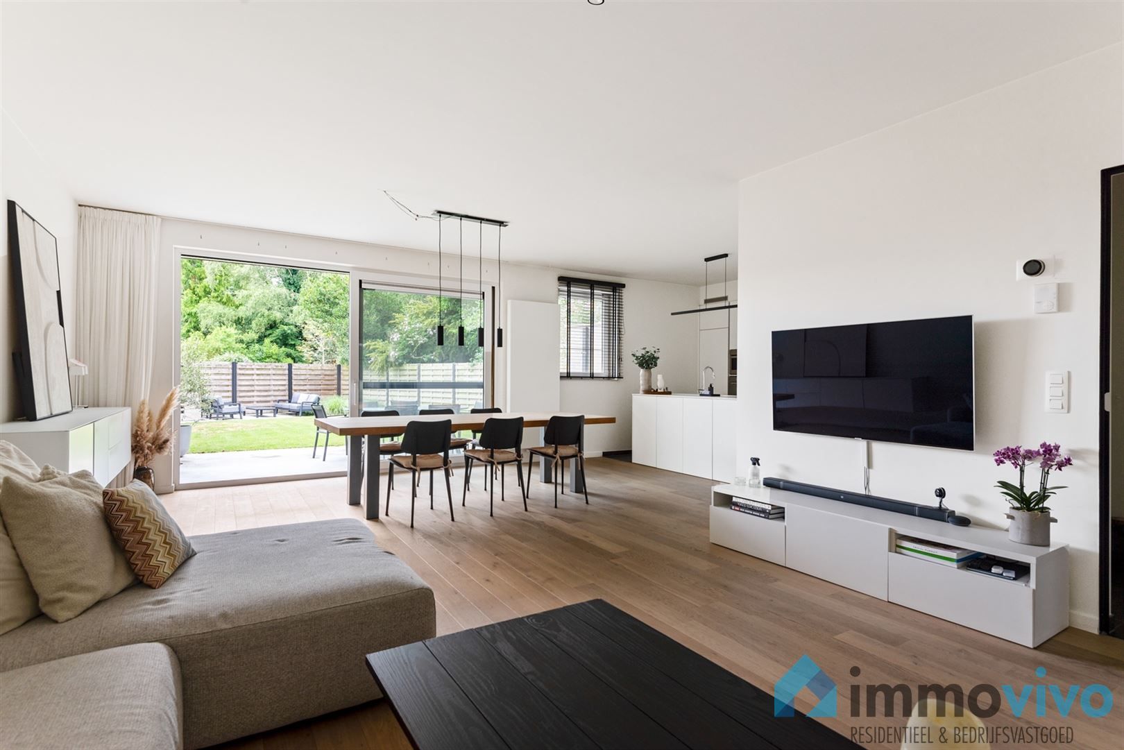 Prachtig gelijkvloers appartement met ruime tuin foto 9