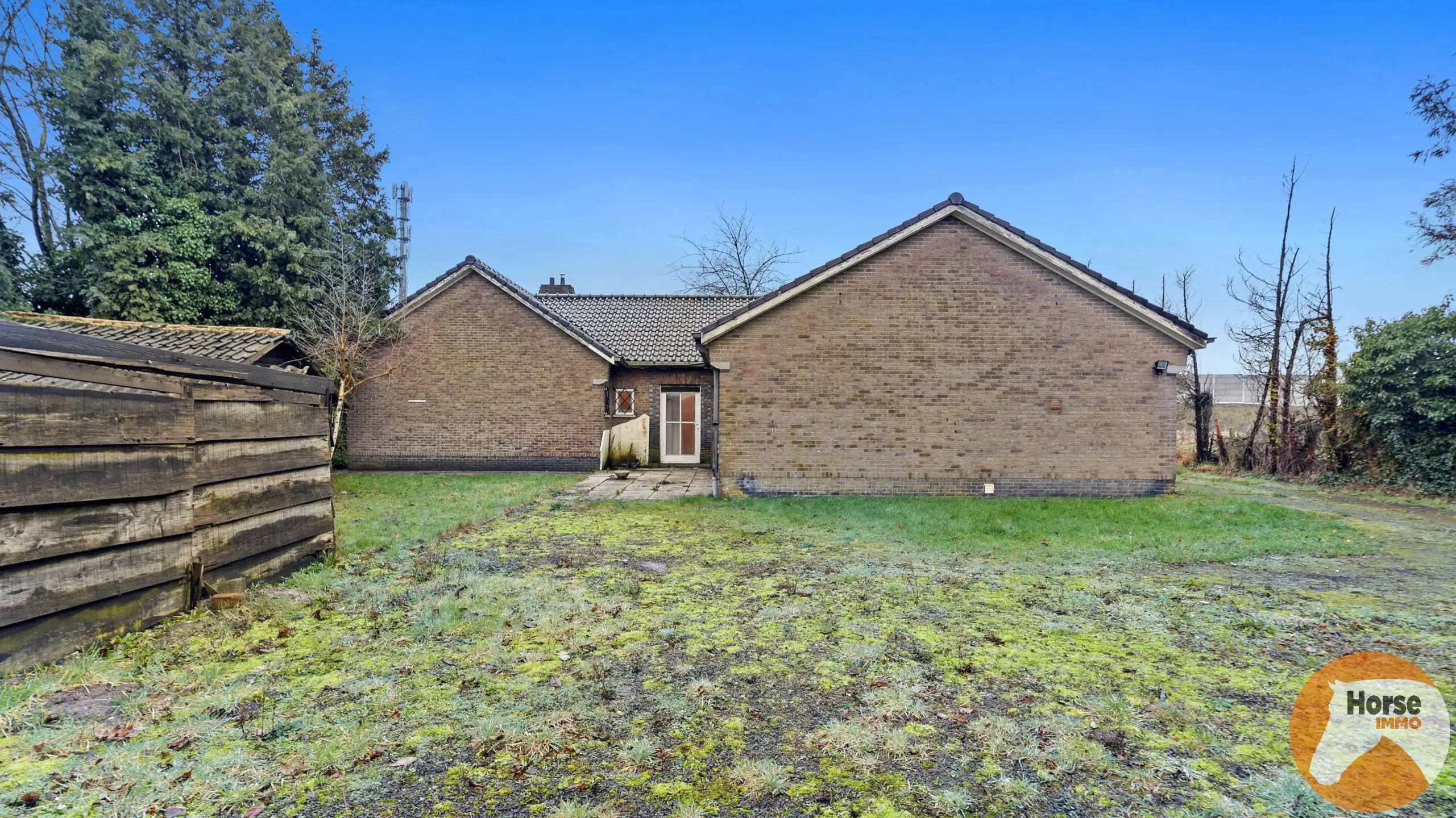 AALTER - Te renoveren bungalow met ruim bijgebouw  foto 5