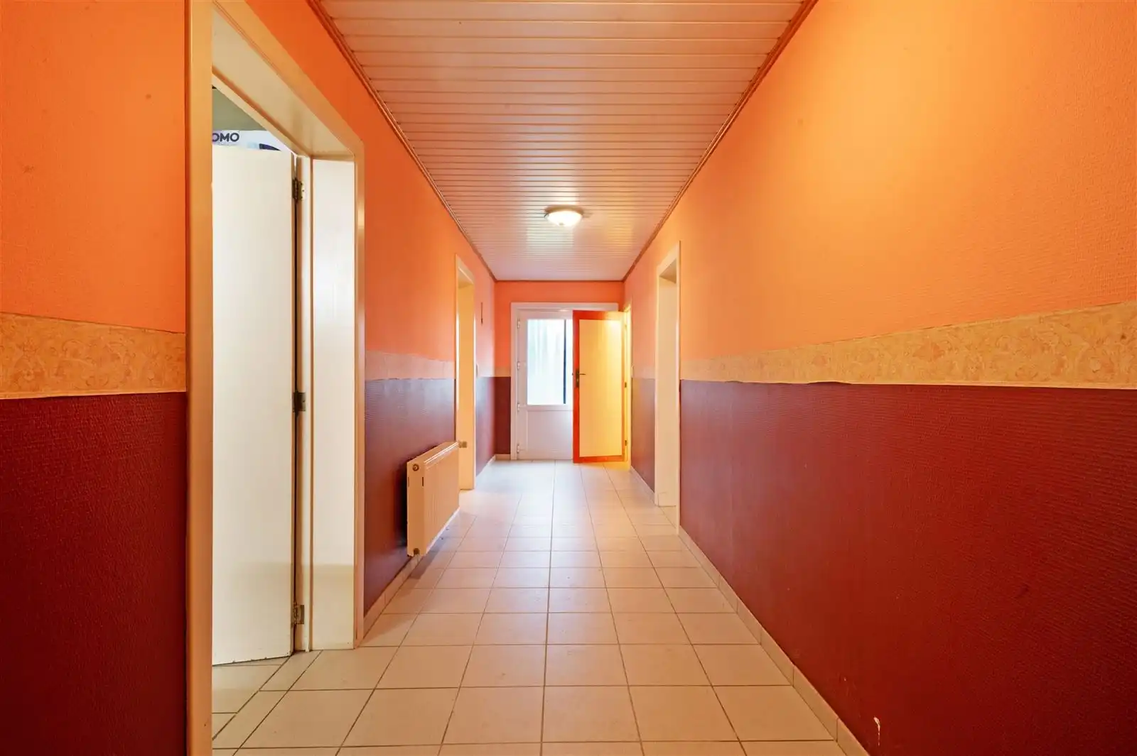 Te renoveren gezinswoning met garage en tuin op 7are55 foto 9