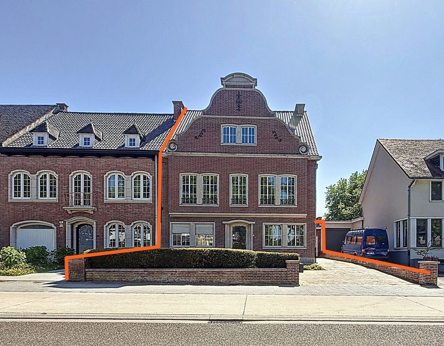 Hoofdfoto van de publicatie: Statige Burgerwoning & Tuin Centrum; met Hoge Visibiliteit