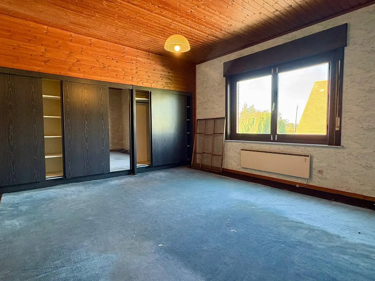 Ruime alleenstaande woning te koop met veel potentieel in Bissegem  foto 14