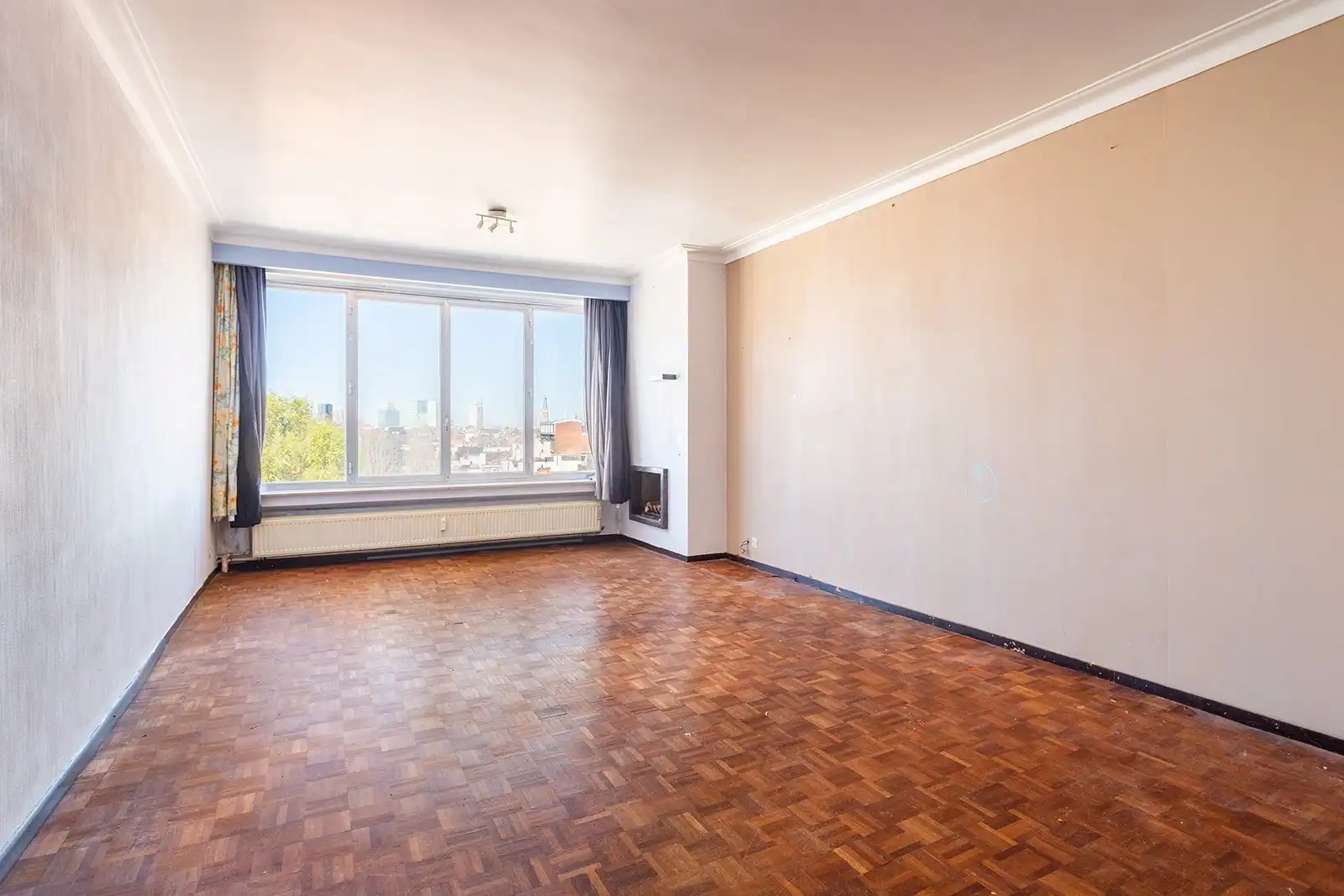 Ruim en licht appartement met 2 slaapkamers foto 6