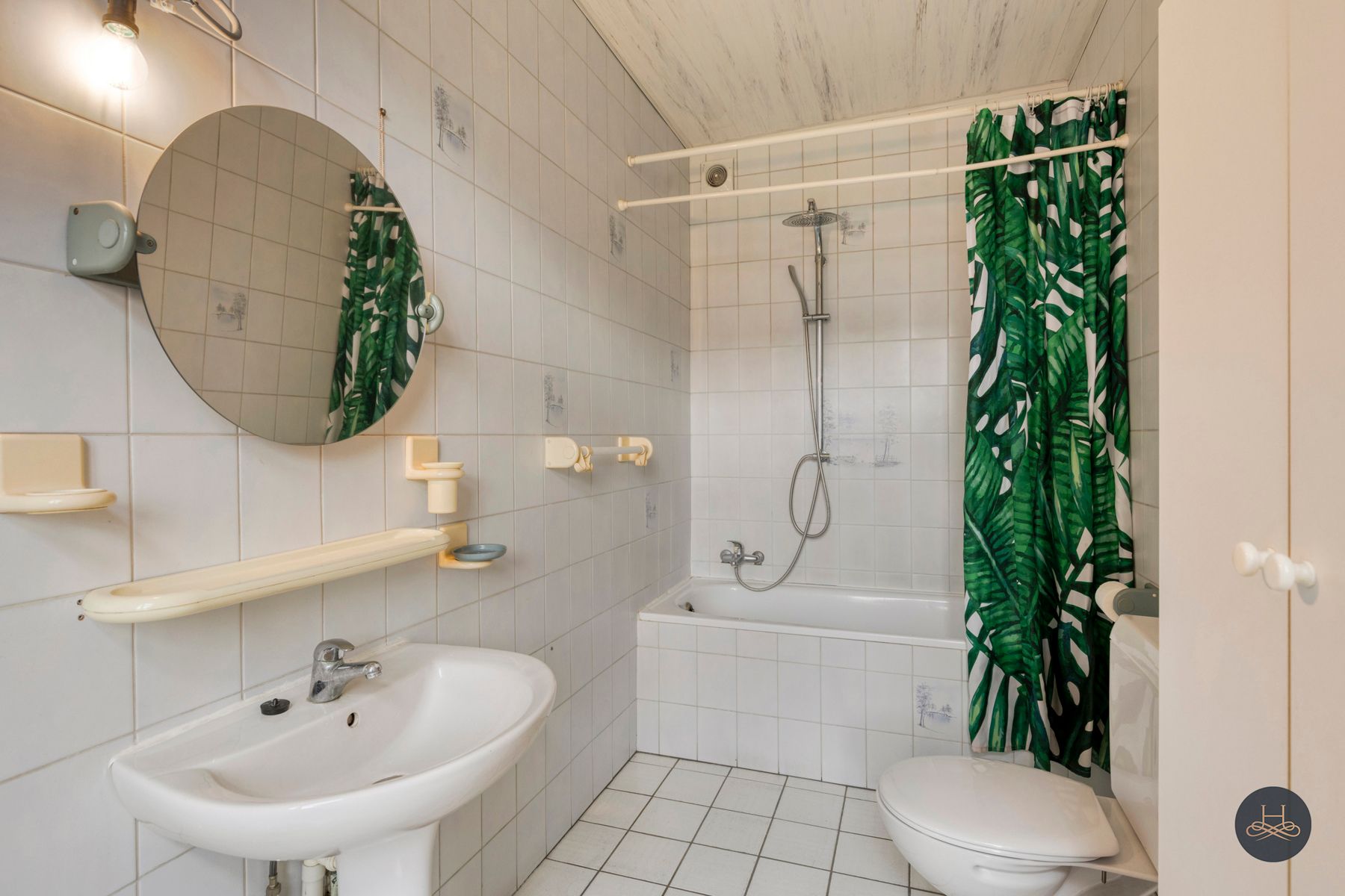 Vrijstaande woning met enorm potentieel foto 9