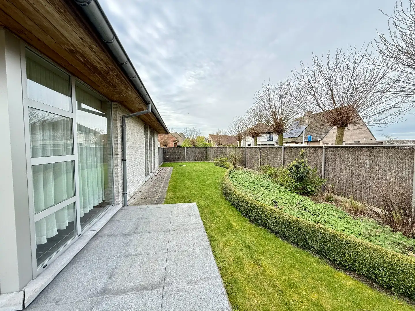 Rustig gelegen alleenstaande woning met mooi ingerichte tuin en 3 slaapkamers  foto 15