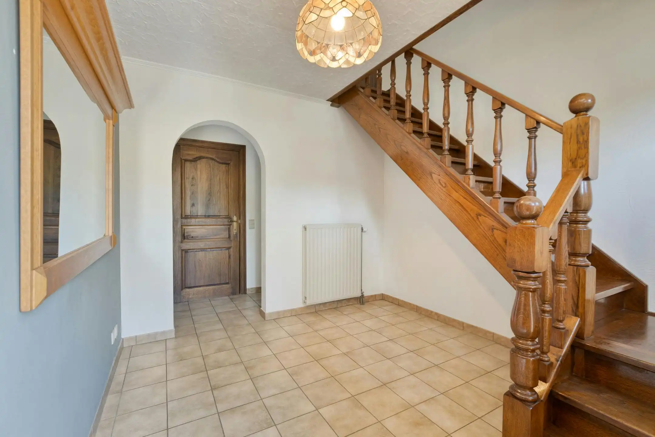 Charmante vrijstaande woning met 3 slaapkamers en prachtige tuin te Houthalen-Oost foto 2