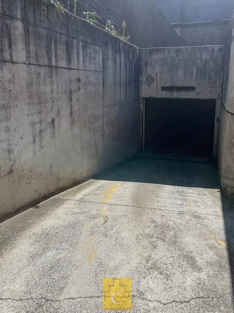 autostandplaats te huur in de Ezelstraat foto 2