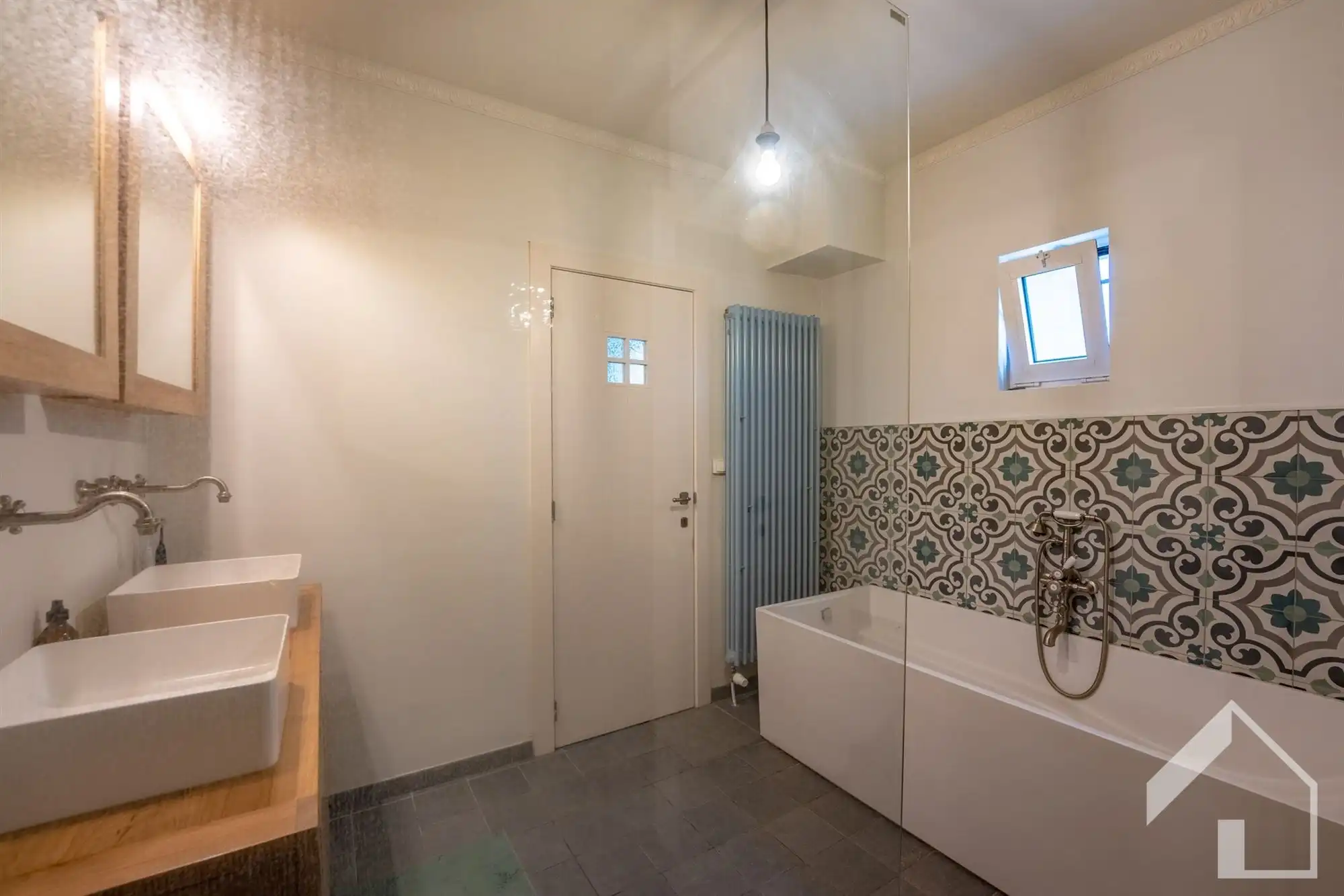 Authentieke gerenoveerde gezinswoning met 3 slaapkamers in centrum Brasschaat foto 9