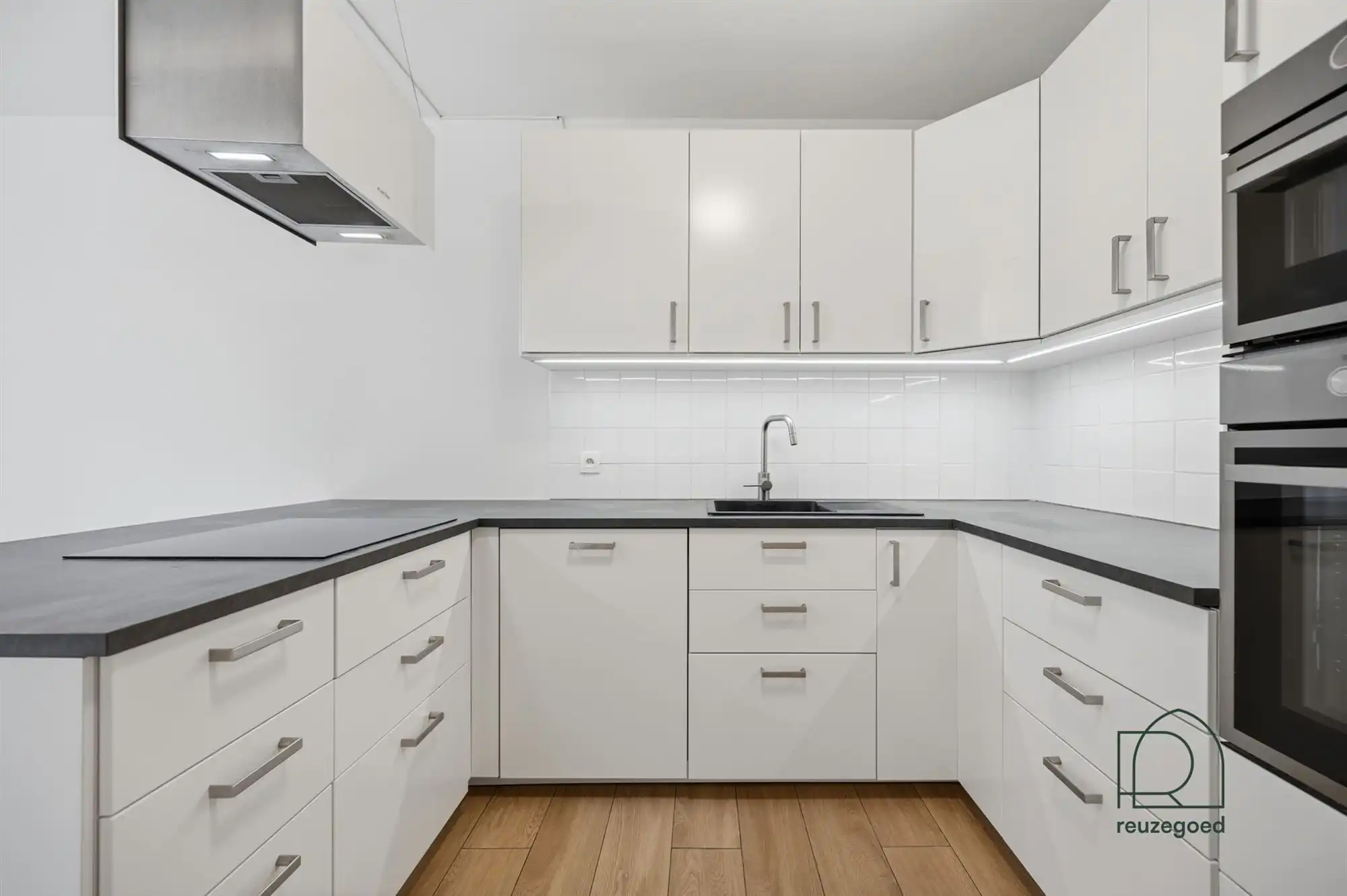 Opgefrist 2-slaapkamerappartement met garage in Kessel-Lo, vlakbij Leuven foto 7