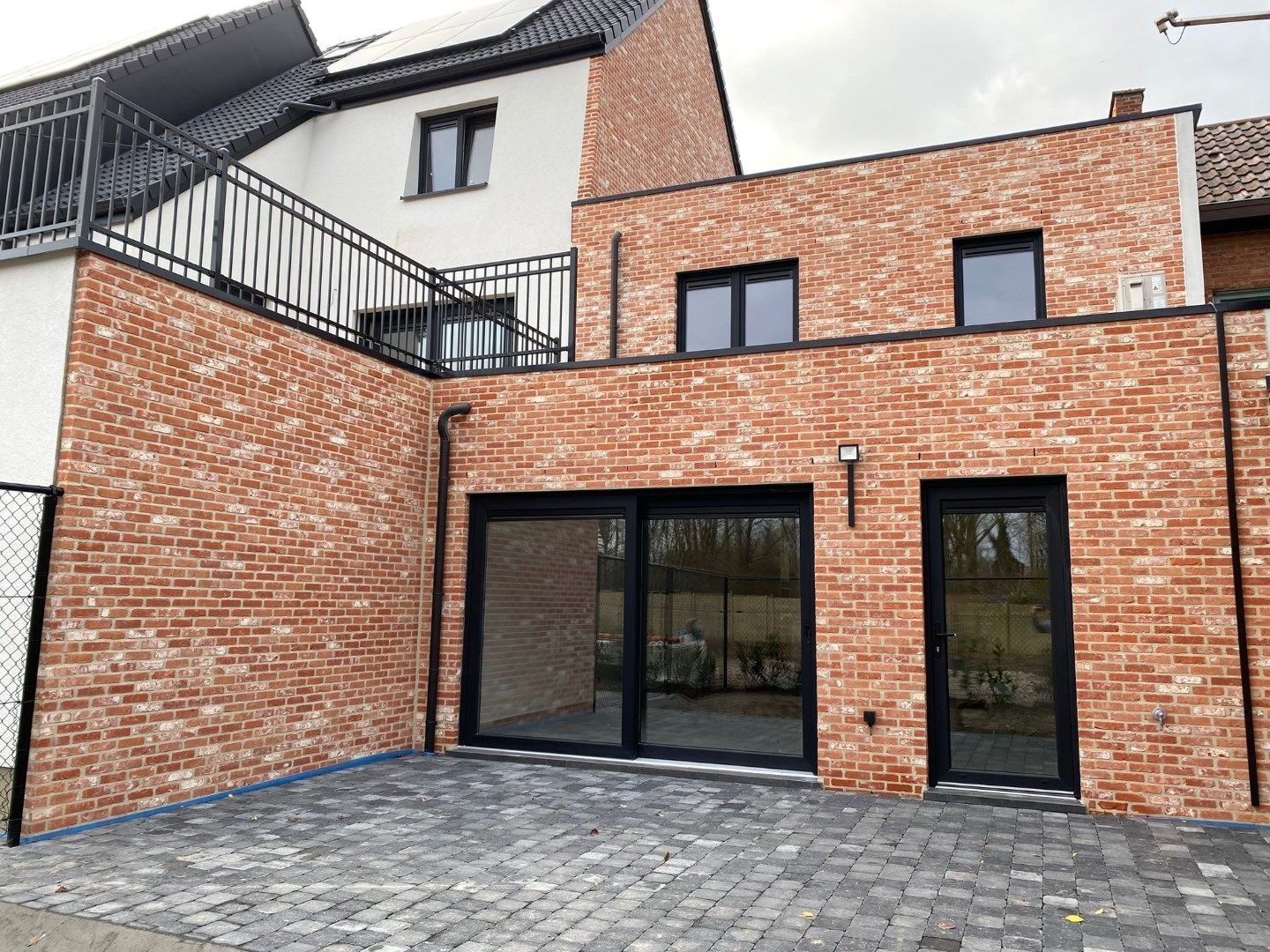 Nieuwbouwwoning met 3 slaapkamers tuin en terras in Tongeren foto 18