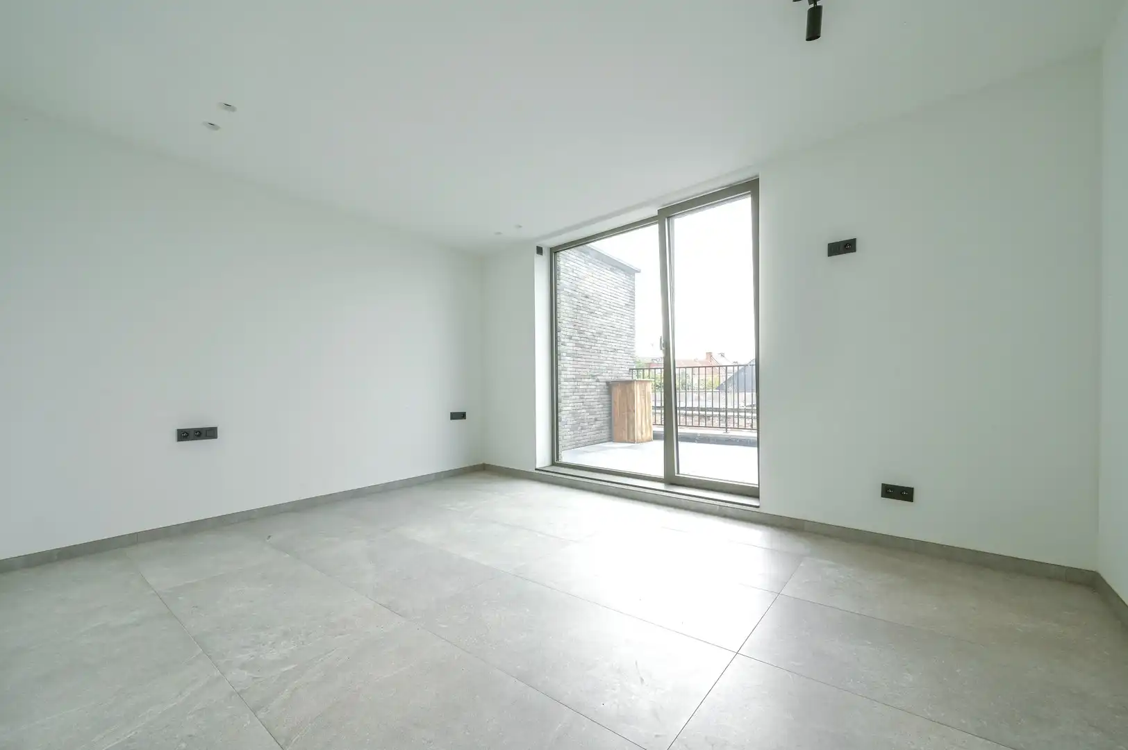 Nieuwbouwappartement met 2 slaapkamers, ruim terras en garage foto 6