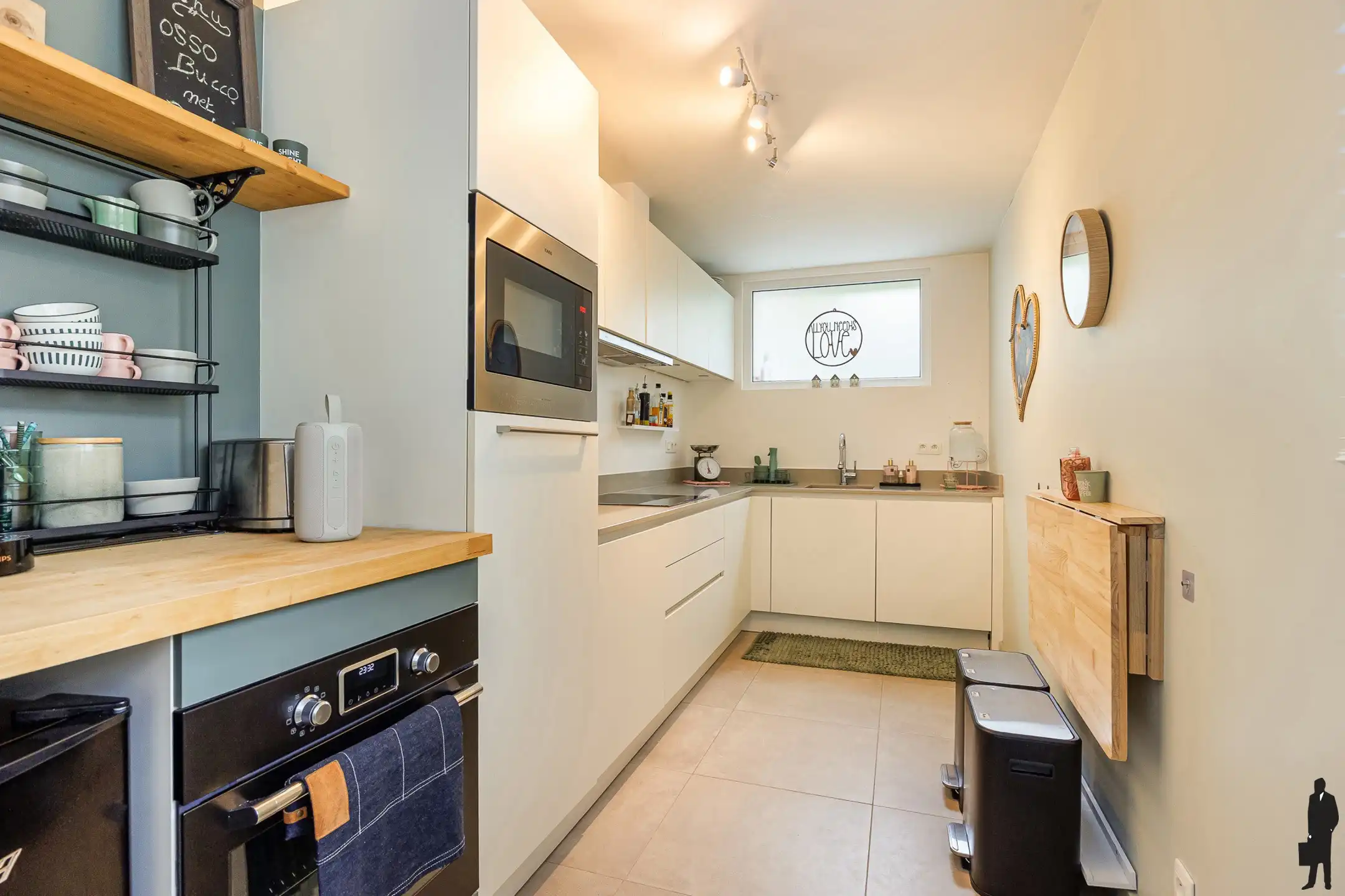 Instapklaar triplex appartement op toplocatie in Sint-Niklaas foto 5