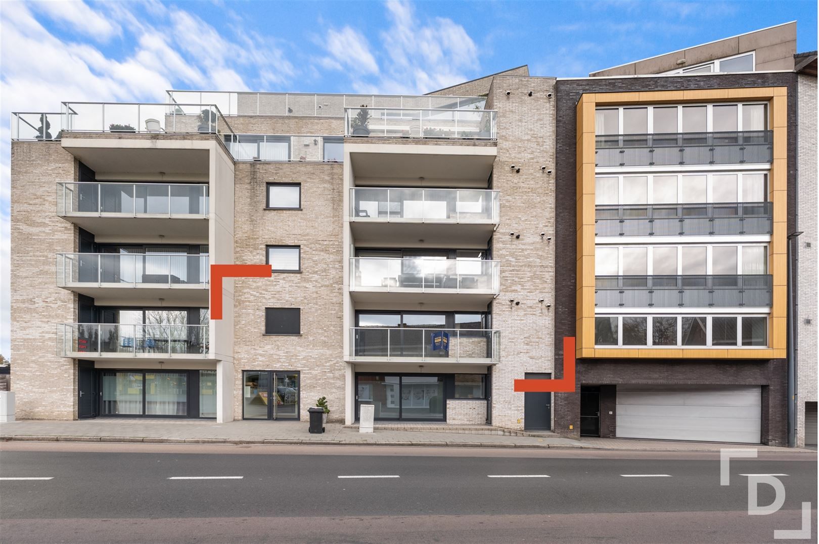 Lichtrijk appartement aan de stadsrand van Ieper. foto {{pictureIndex}}