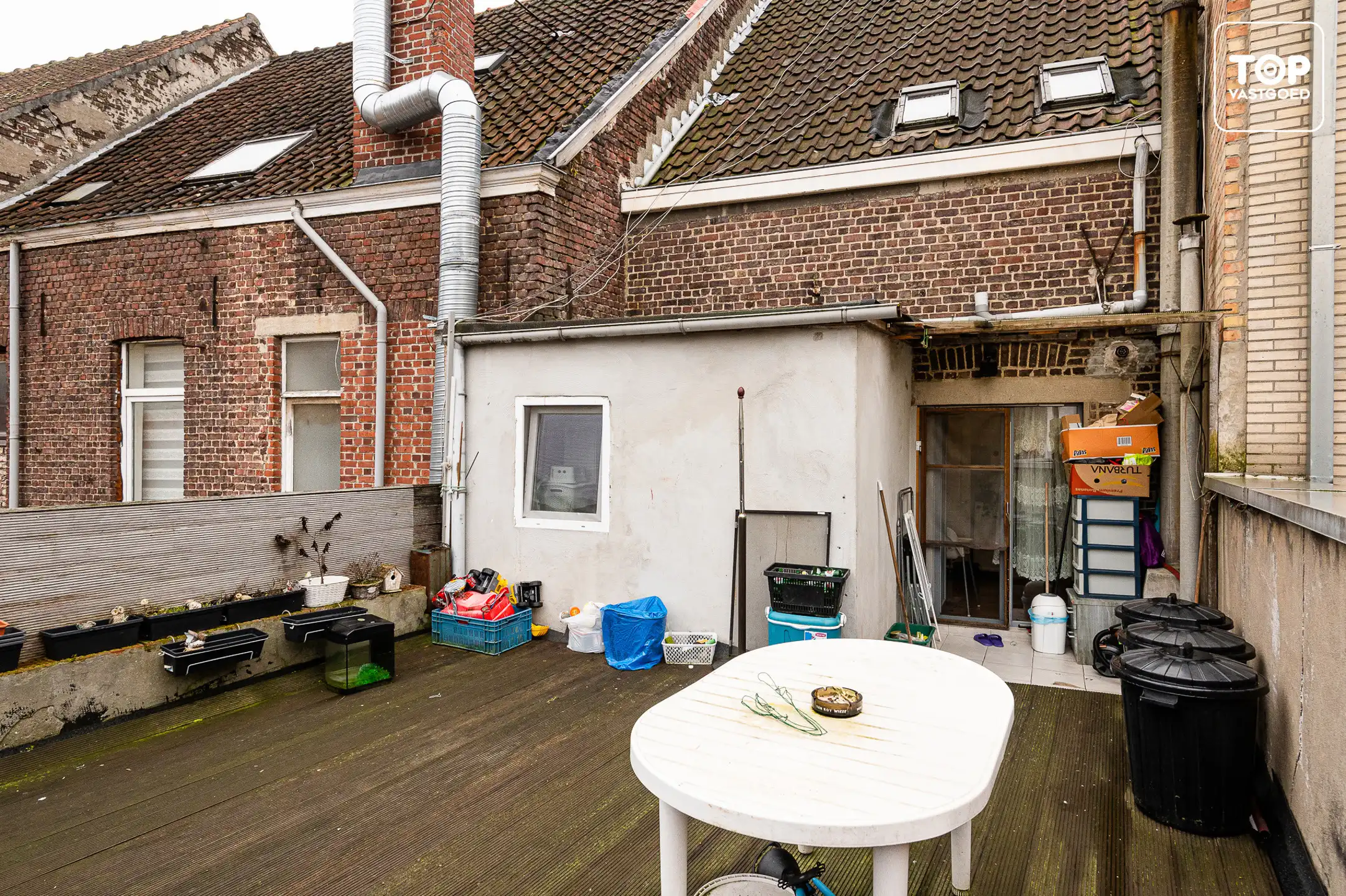 DISCREET Centraal gelegen (opbrengst) eigendom met verhuurd handelsgelijkvloers en 2-slaapkamer woonst foto 27