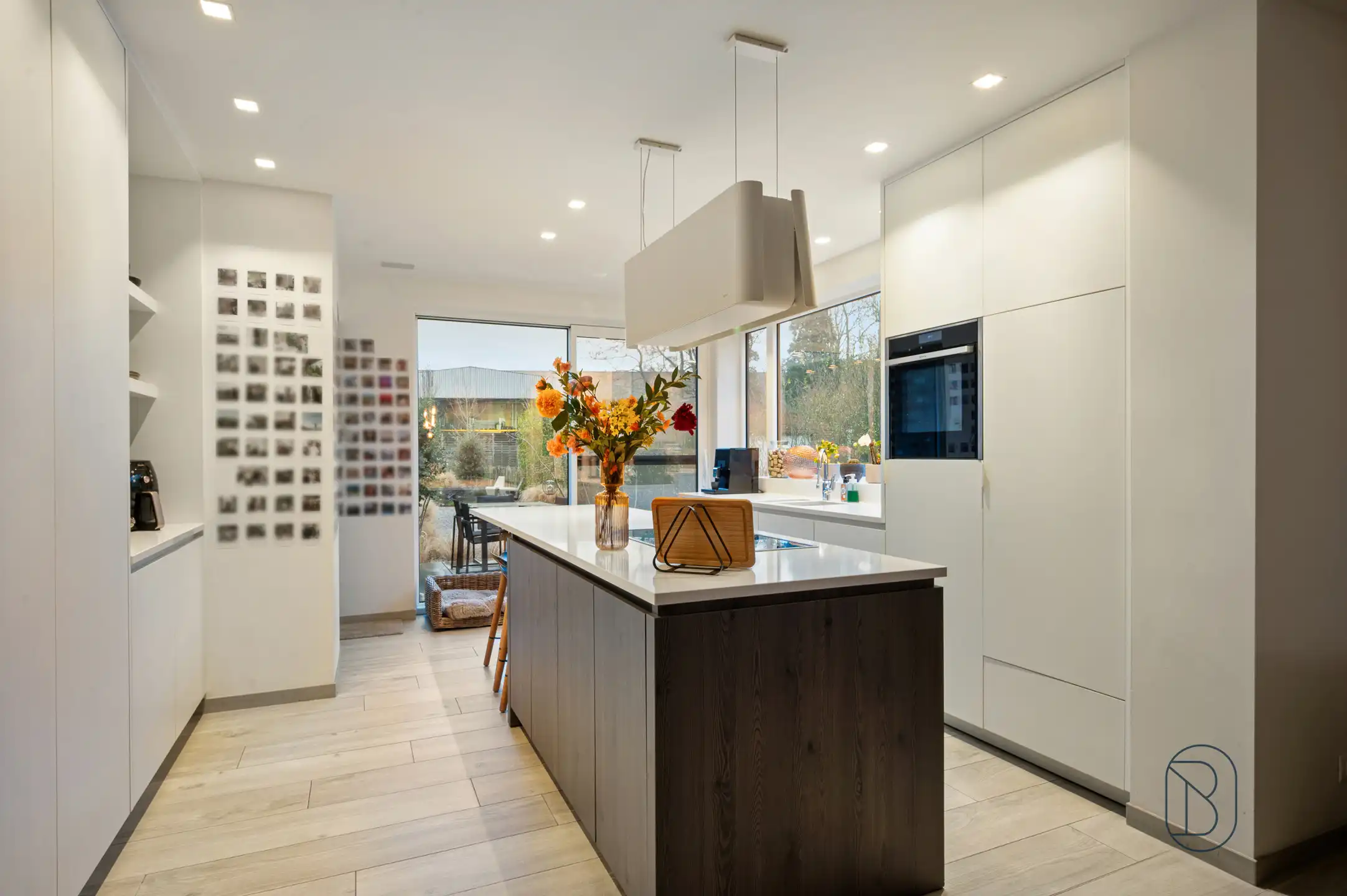 Ruime, instapklare HOB met tuin en multifunctionele garage! foto 9