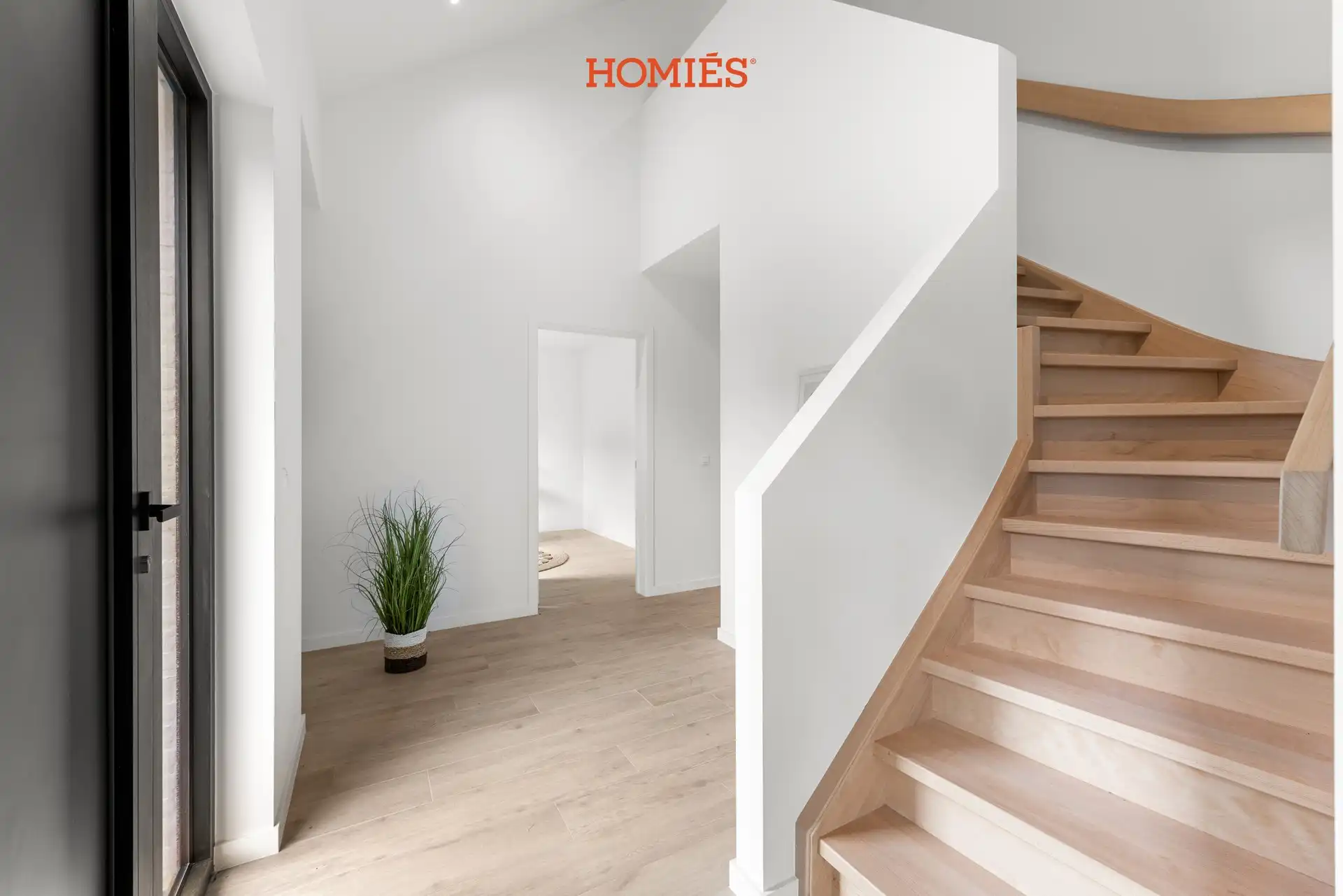 Volledig gerenoveerde woning met 4 slaapkamers foto 14