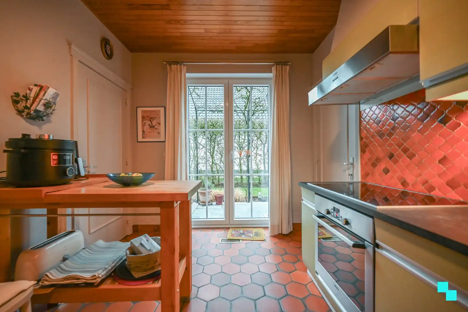 Verrassend ruime woning op een toplocatie in Marke foto 11