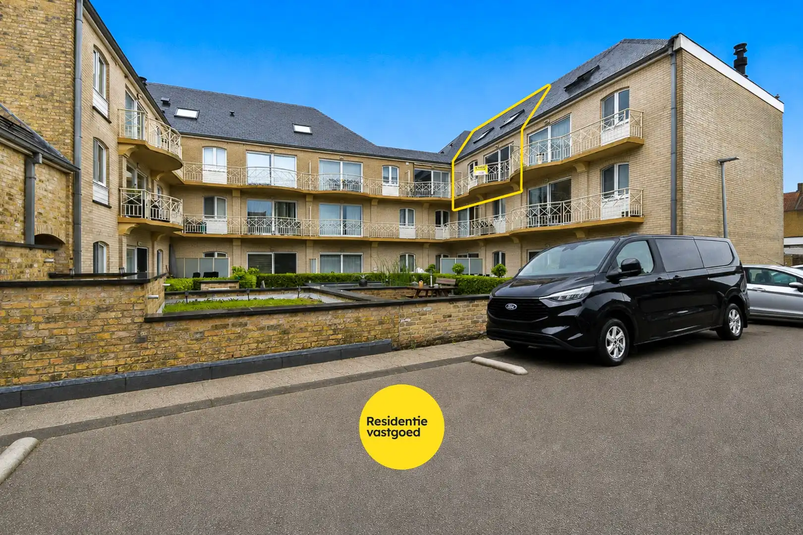 Duplex-appartement in rustige residentie met twee slaapkamers en terras foto 17