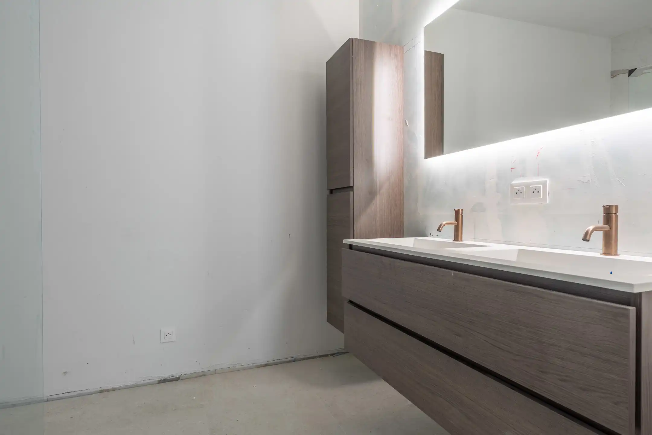 Energiezuin. app van 93 m² met Z terras  in centrum 6 % btw foto {{pictureIndex}}