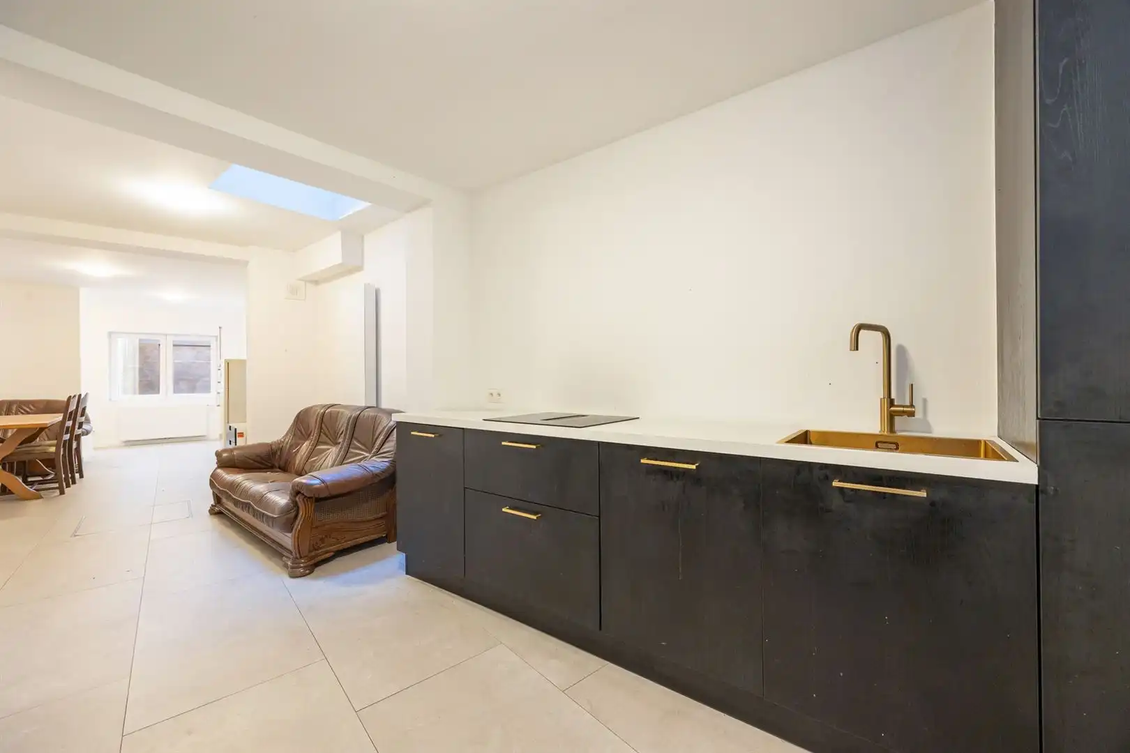 Gerenoveerde woning met 4 kamers aan UA foto 5