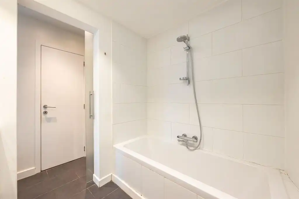 Gelijkvloers appartement met zonnige tuin foto 7