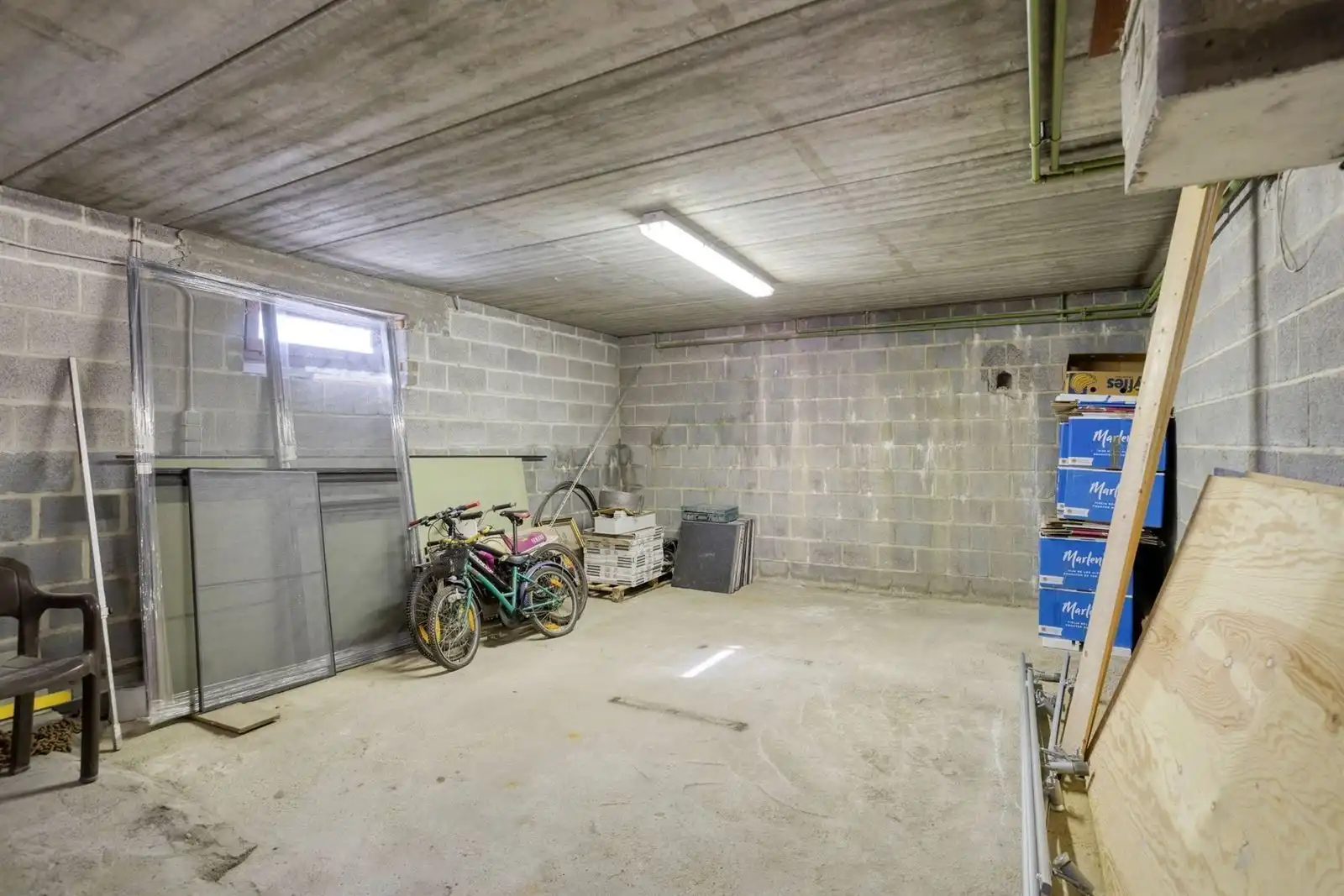 Zeer ruime woning (400m²) met 4 slaapkamers + 2 badkamers  foto 30