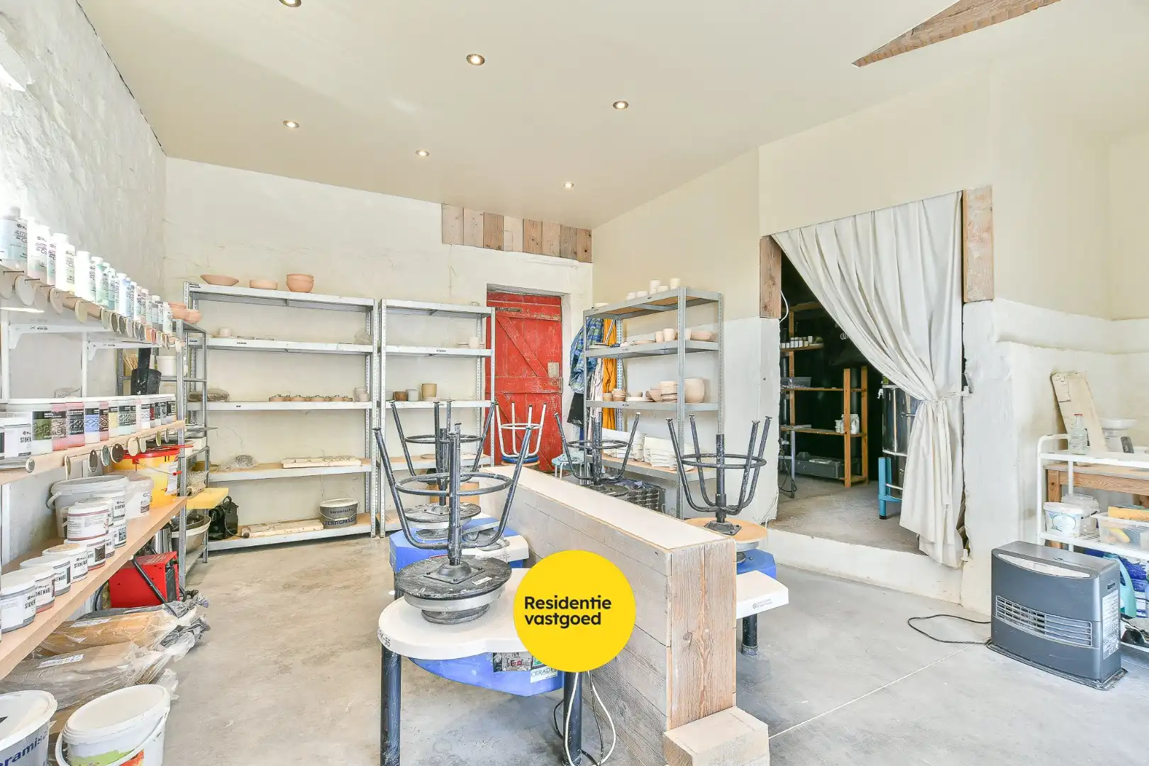 Authentieke hoeve met bouwland, stallen en bijgebouwen op unieke landelijke ligging tussen De Haan en Nieuwmunster foto 38