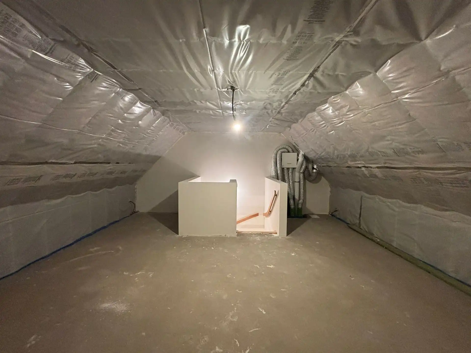 Rustiggelegen, hoogwaardig afgewerkte nieuwbouwwoning nabij het centrum! foto 27