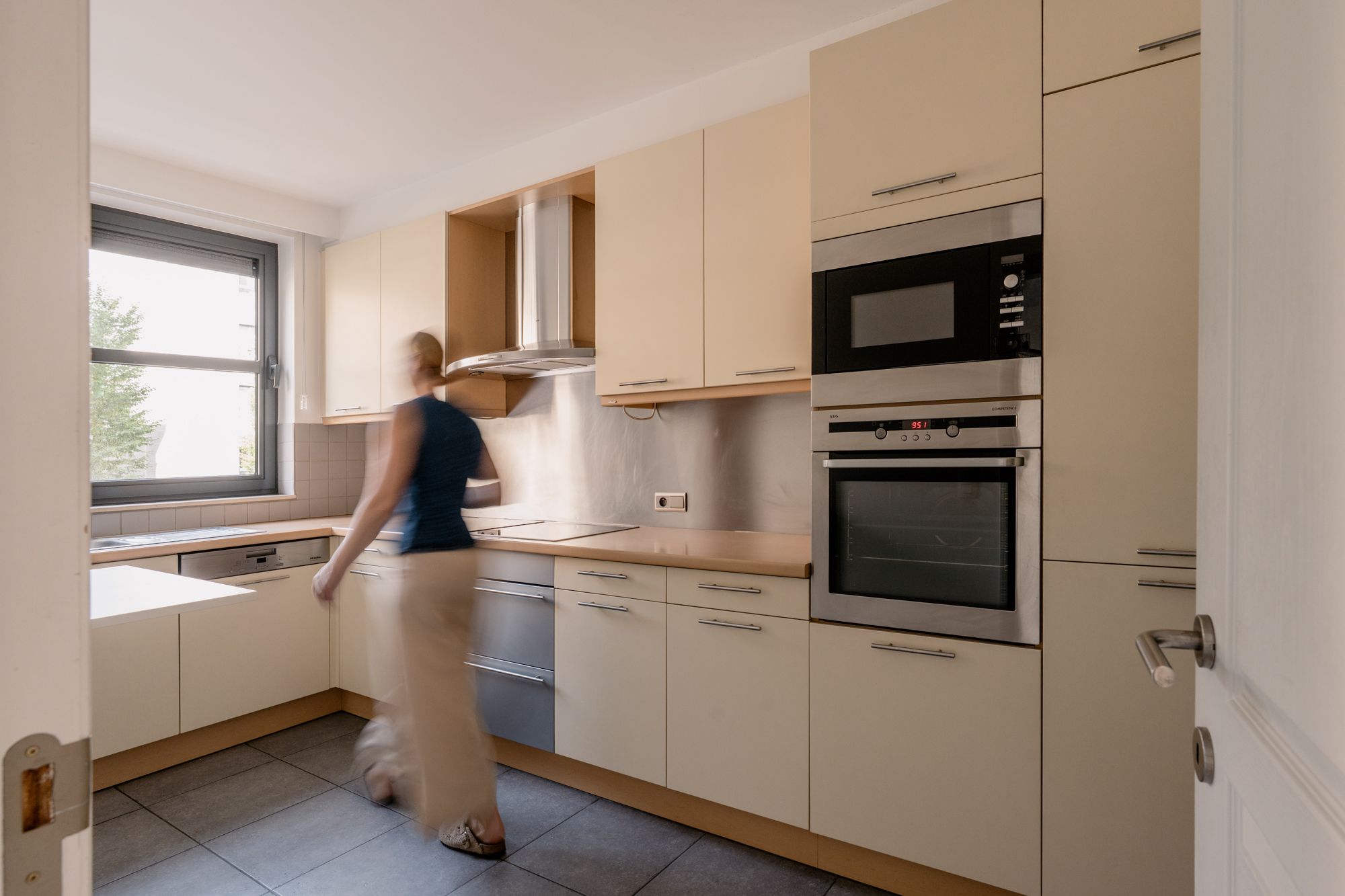 Opvallend ruim appartement met 2 slaapkamers en 2 terrassen aan brouwerij De Koninck foto 6