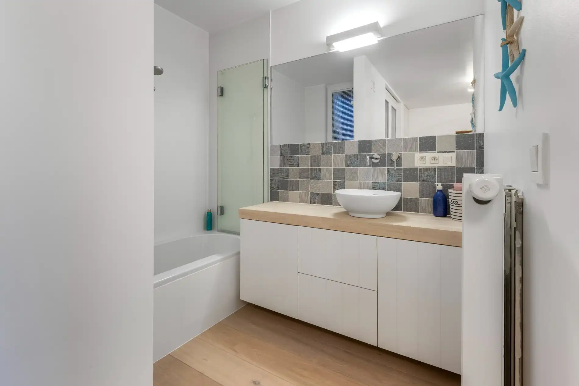 Recent app  gelegen in het commerciële centrum van Knokke-Heist met vrij zicht foto 17