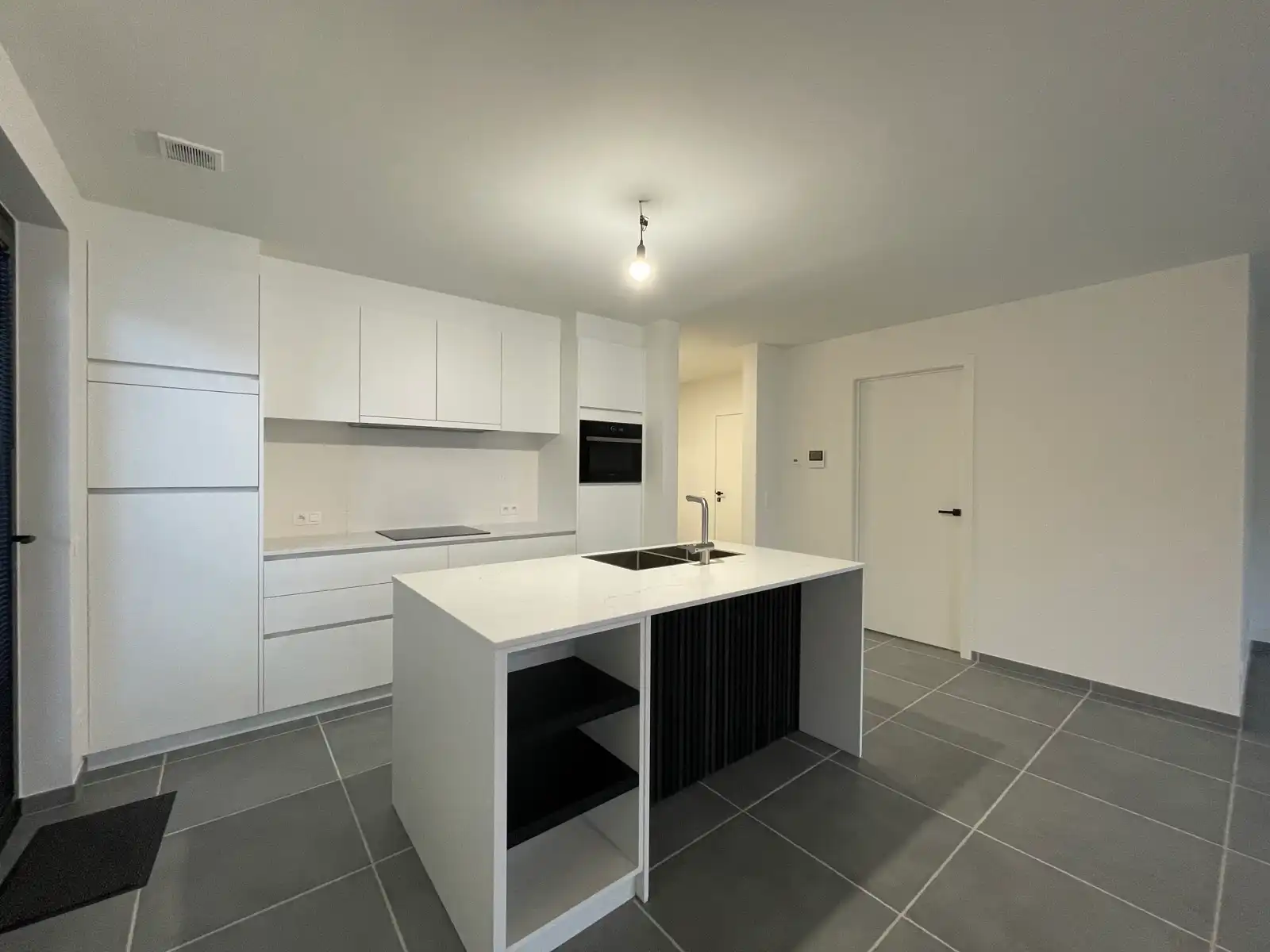 Gelijkvloers 2 slpk BEN appartement in centrum Bree foto 4