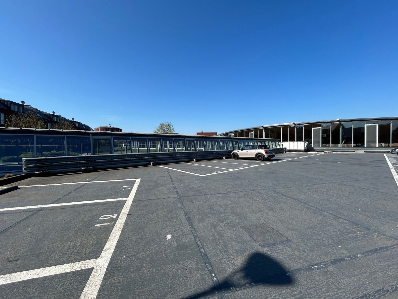 Prachtig appartement met terras, garage en autostaanplaatsen foto 30