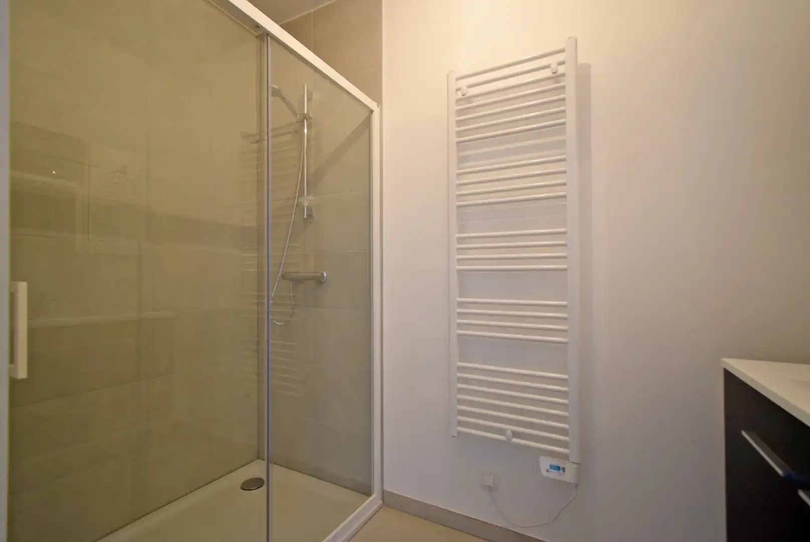 NIEUWBOUW ÉÉNSLAAPKAMER APPARTEMENT IN HARTJE ROESELARE  foto 11