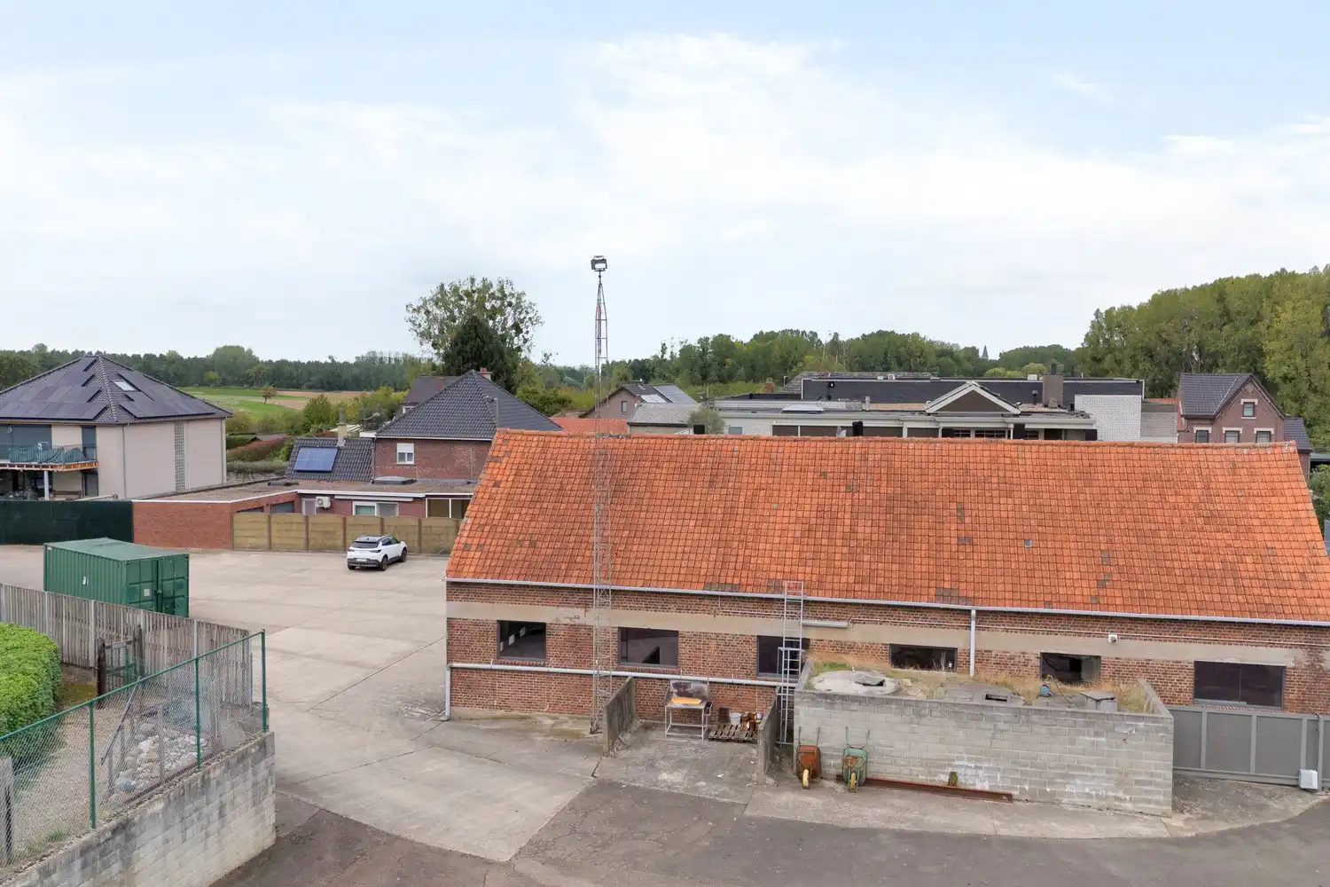 Unieke vastgoedopportuniteit! Ruim bedrijfscomplex met 2 appartementen en exclusief penthouse op 46a 55ca! foto 48