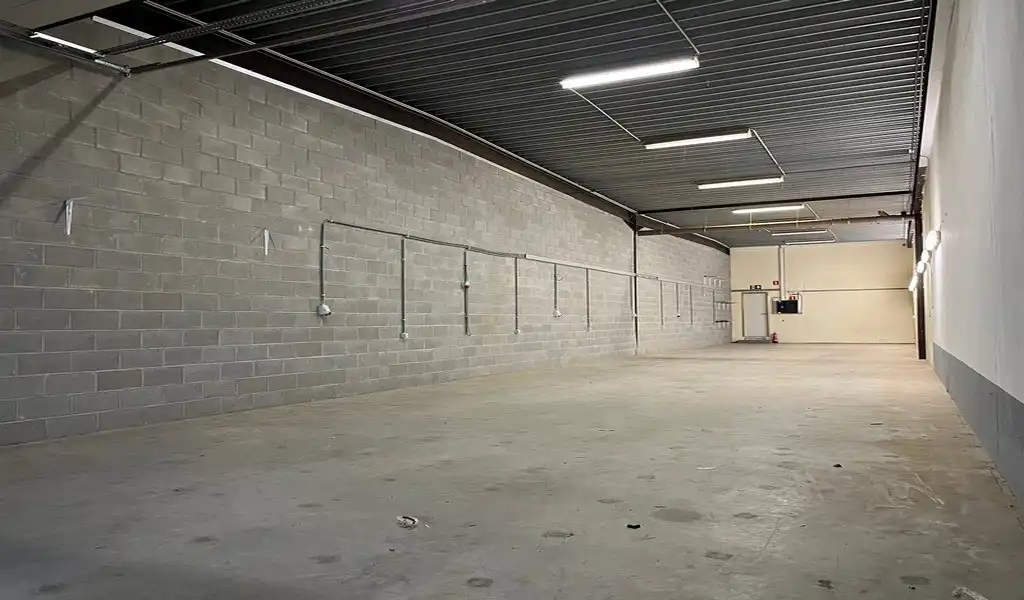 Opslagruimte te huur vlakbij E313 in Herentals foto 5