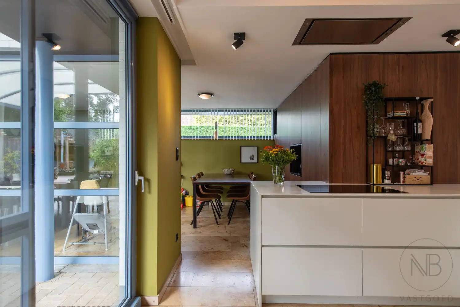 Moderne villa  met zwembad op toplocatie in Genk - instapklaar en future-proof foto 12