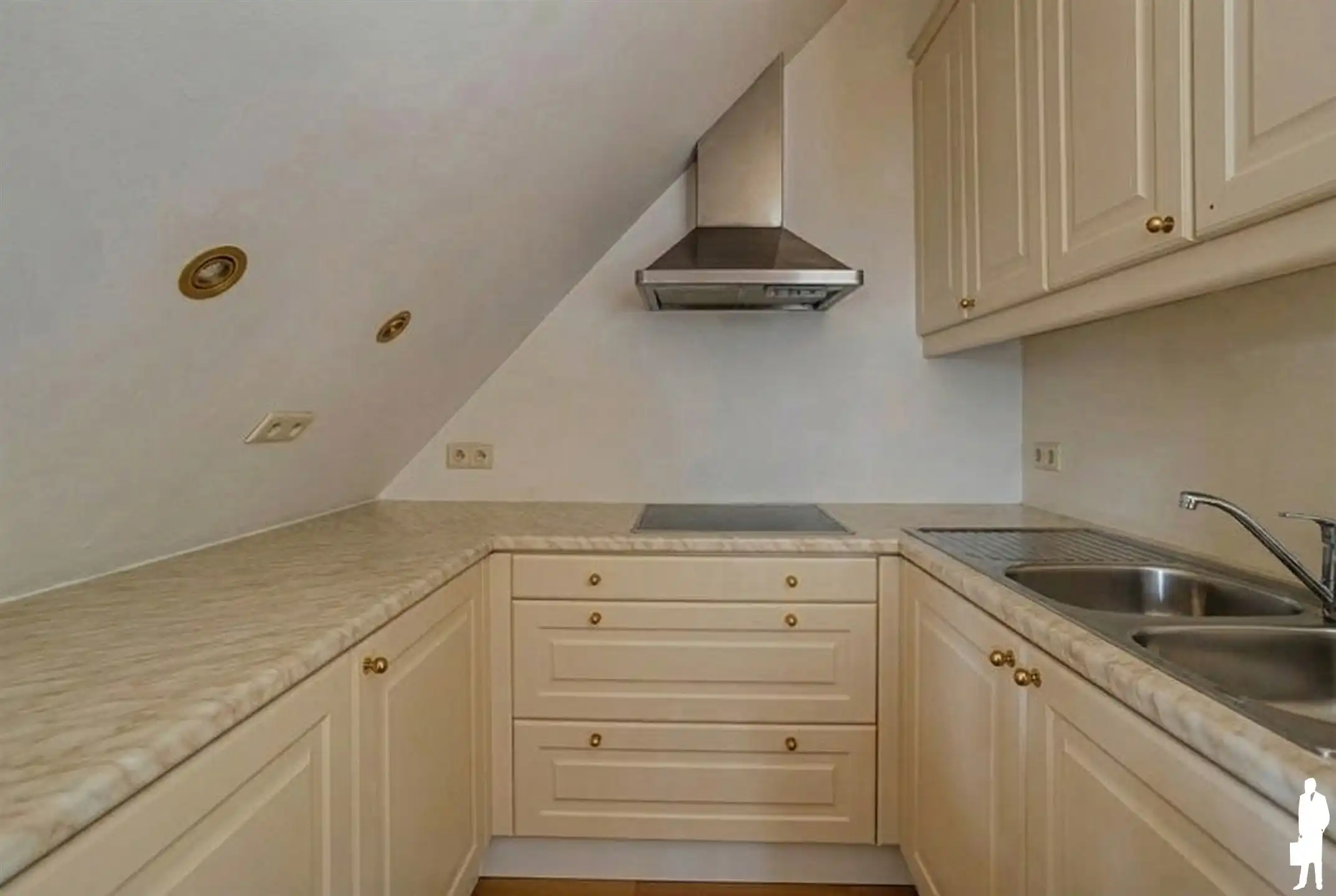 Uitzonderlijk ruime charmante villa op 2451m² foto 19
